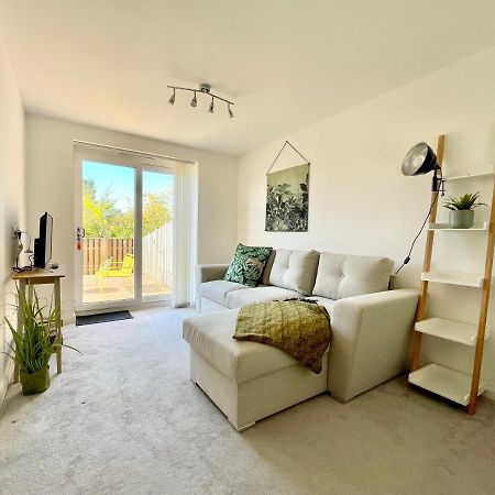 Aura Ground Floor Apartman York Kültér fotó