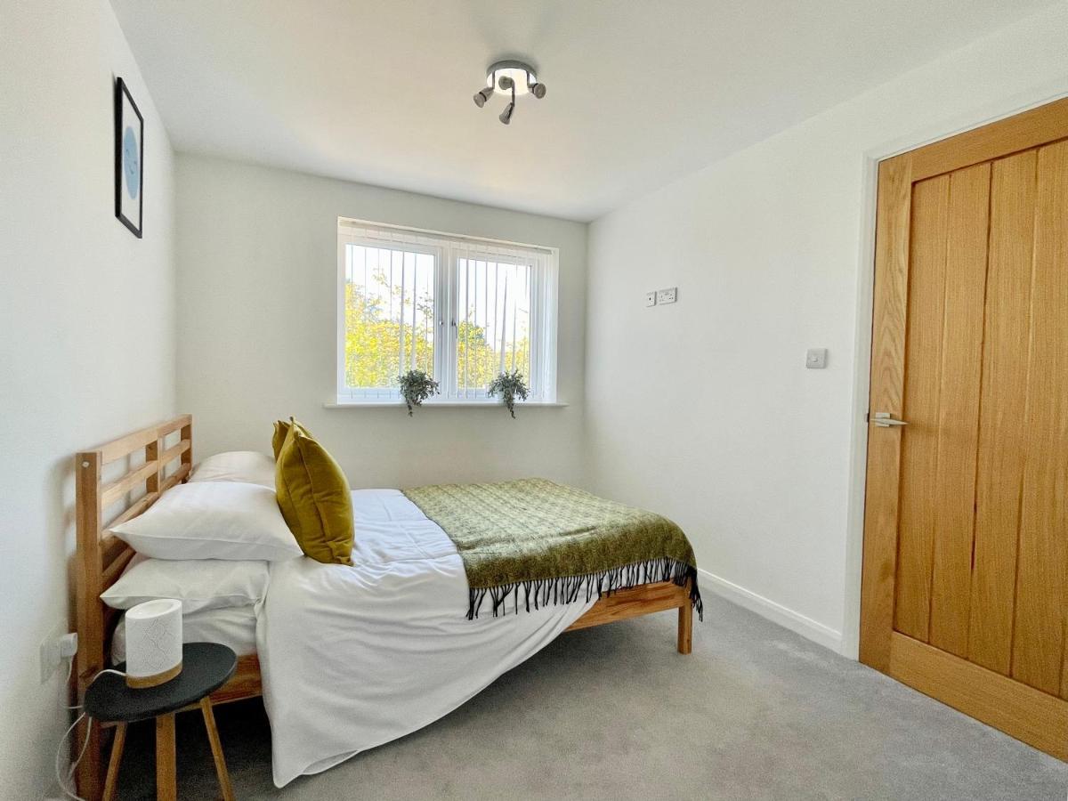 Aura Ground Floor Apartman York Kültér fotó