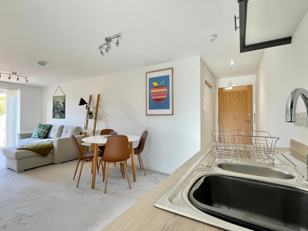 Aura Ground Floor Apartman York Kültér fotó